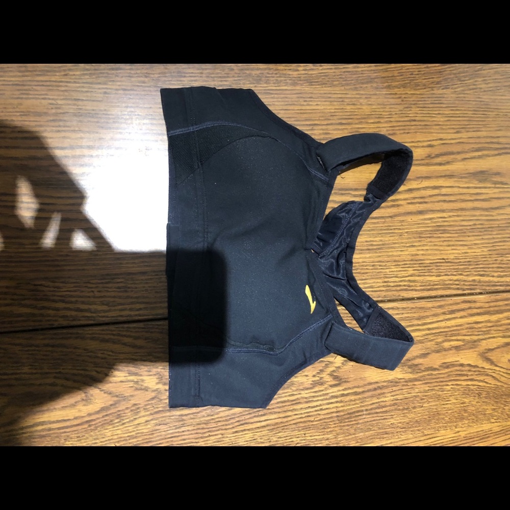 Moving 🏃‍♀️comfort 34C blk sports bra